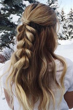 Romantische haar en beauty looks door Hair4u - Kapsalon in Zaandam 